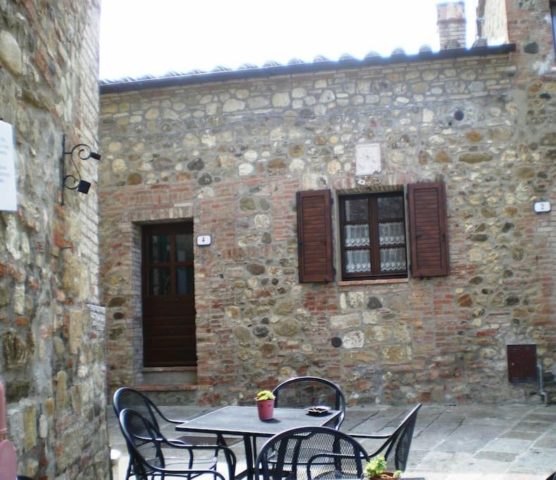 Villa Marta Contignano Exteriör bild