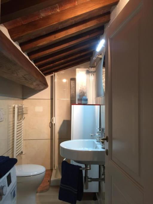 Villa Marta Contignano Exteriör bild